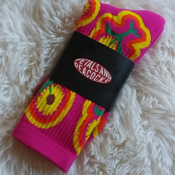 Petals anf Peacocks Socks - Picture 1 of 5